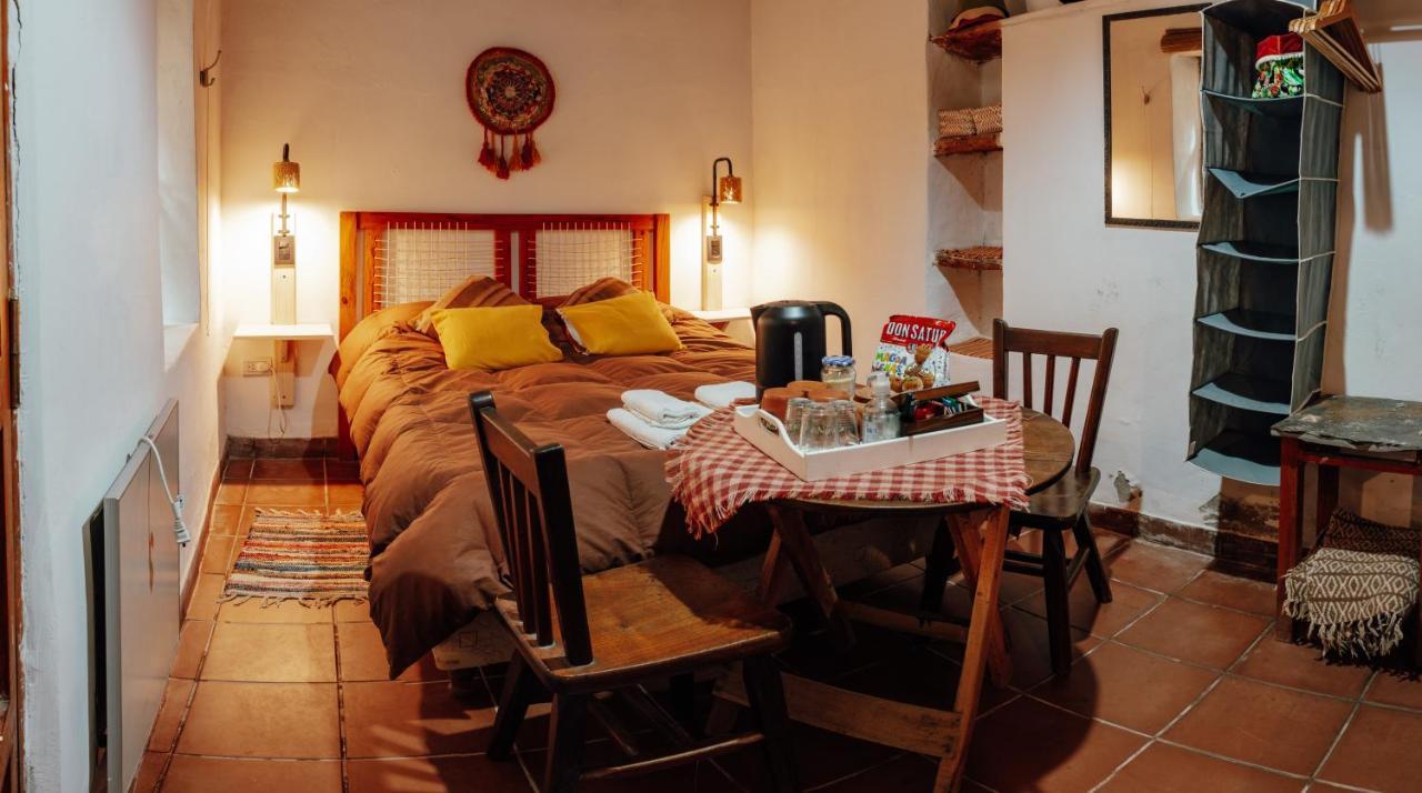Casa De La Flia. Sanchez Bed & Breakfast Humahuaca Bagian luar foto